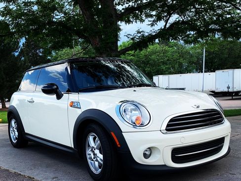 Used 2013 MINI Cooper Hardtop image 2