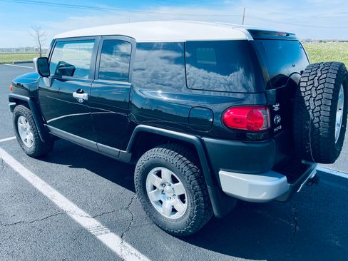 Used 2008 Toyota FJ Cruiser 4WD image 4