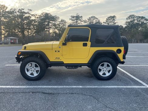 Used 2006 Jeep Wrangler X w/ Tire & Wheel Group (Ecco) image 2