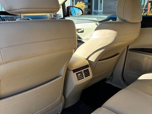 Used 2013 Toyota Venza LE image 21