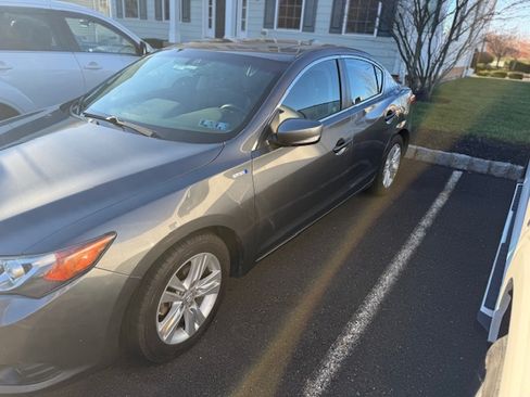 Used 2013 Acura ILX Hybrid w/ Technology Package image 1
