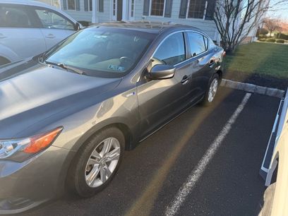 Used 2013 Acura ILX Hybrid w/ Technology Package