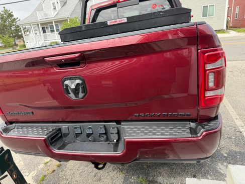 Used 2022 RAM 3500 Laramie AWD/4WD image 9