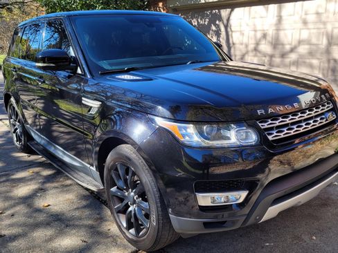 Used 2014 Land Rover Range Rover Sport HSE image 18
