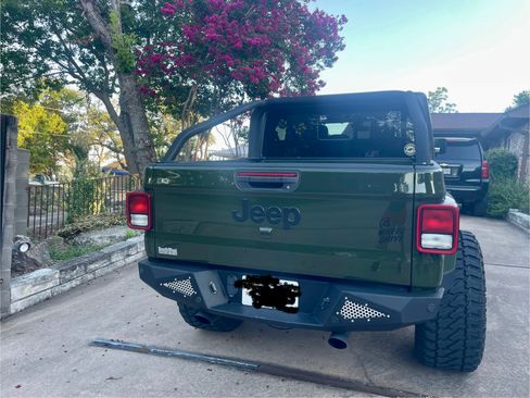 Used 2022 Jeep Gladiator Sport image 11