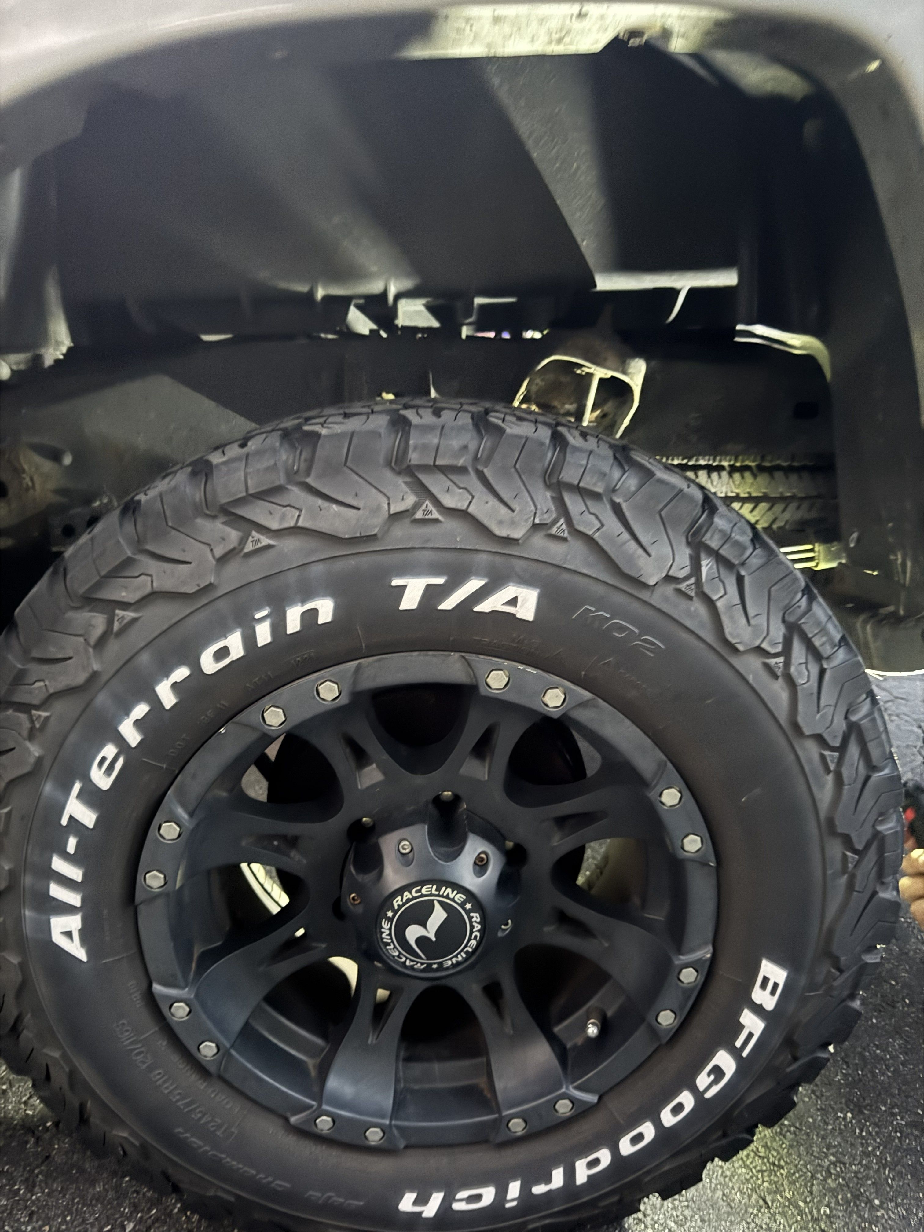 Used 2005 Toyota Tacoma 4x4 Double Cab w/ TRD Sport Pkg #3 image 8