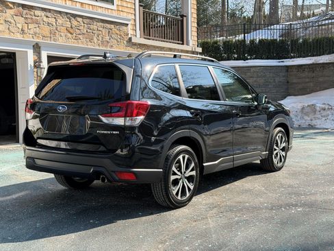 Used 2019 Subaru Forester Limited image 8