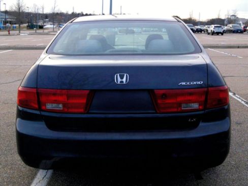 Used 2005 Honda Accord LX image 6