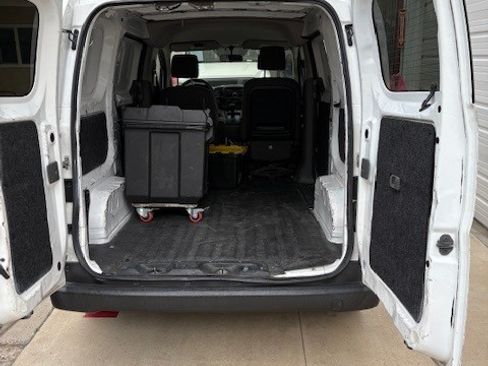 Used 2014 Nissan NV200 S w/ Back Door Glass Package image 2