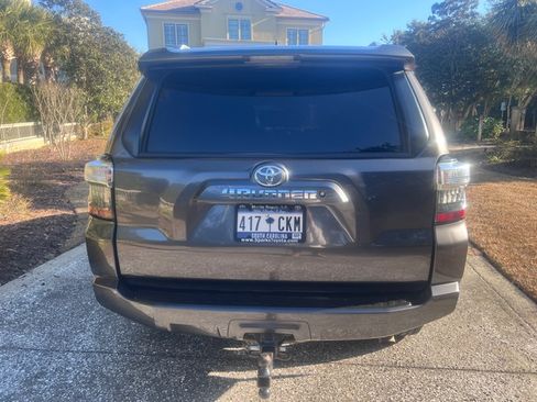 Used 2015 Toyota 4Runner SR5 Premium image 5