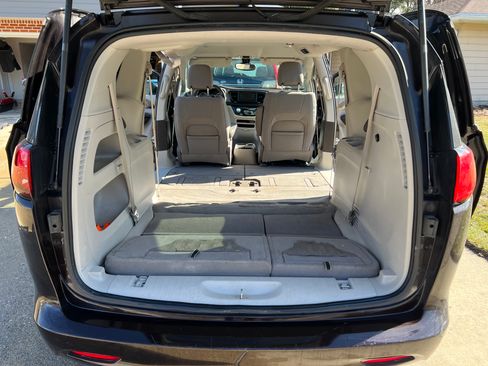 Used 2017 Chrysler Pacifica LX image 15