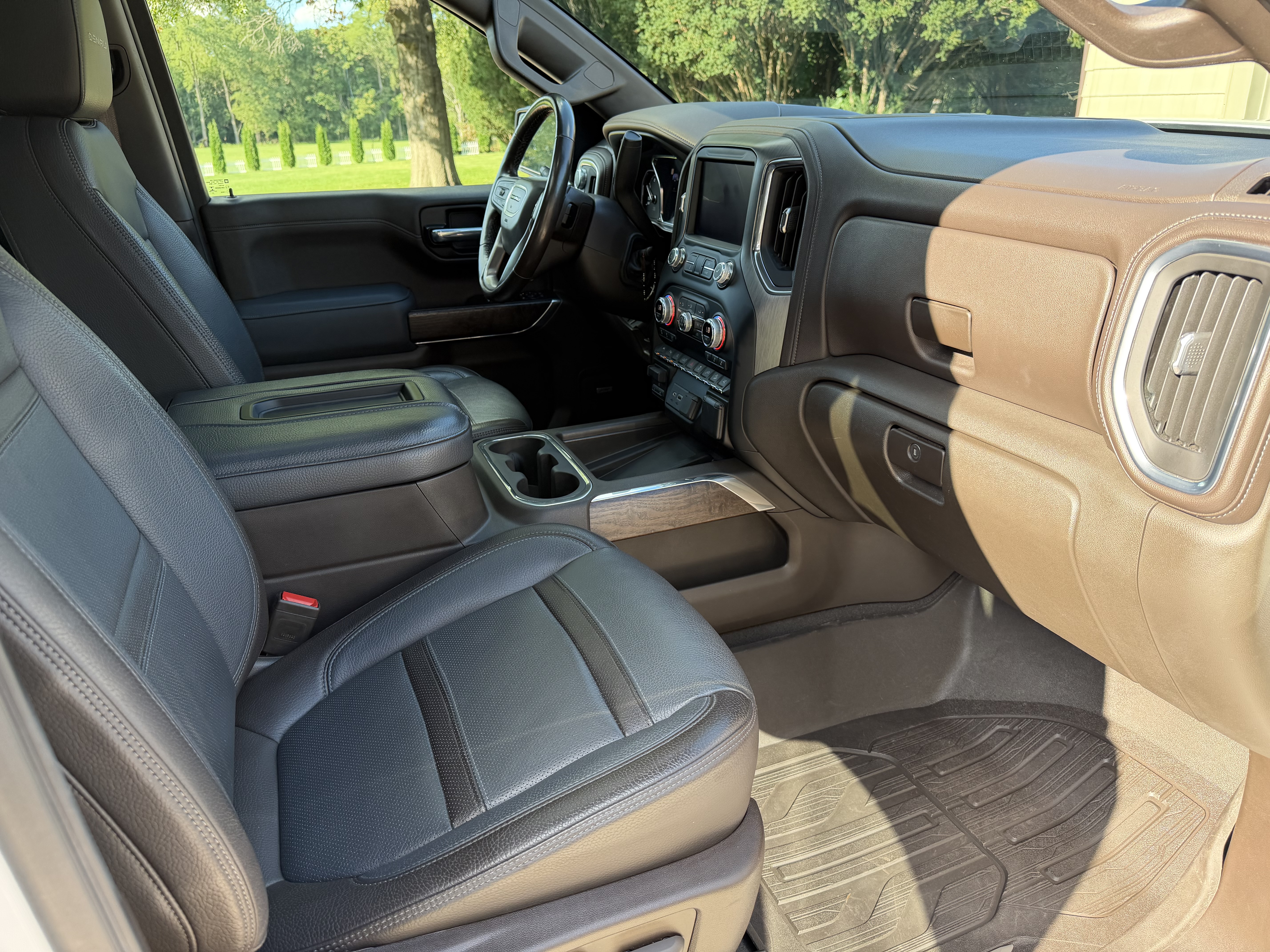 Used 2020 GMC Sierra 1500 Denali w/ Denali Ultimate Package AWD/4WD image 10