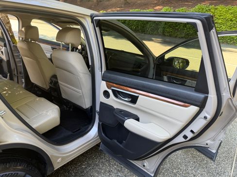 Used 2019 Honda CR-V EX-L image 10