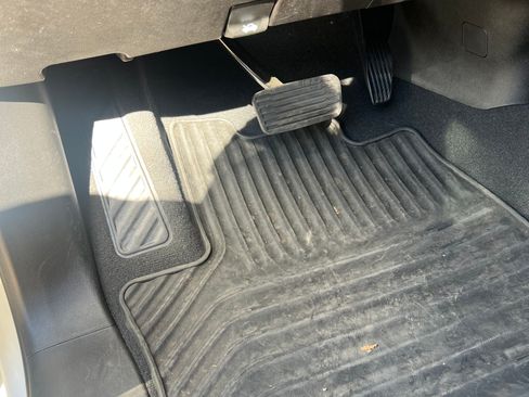 Used 2025 Chevrolet Silverado 1500 LT image 20