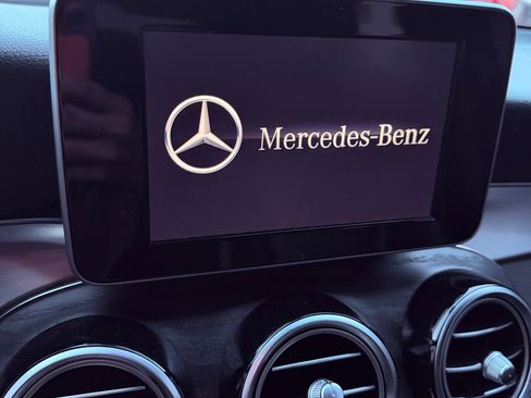 Used 2019 Mercedes-Benz GLC 300 image 15
