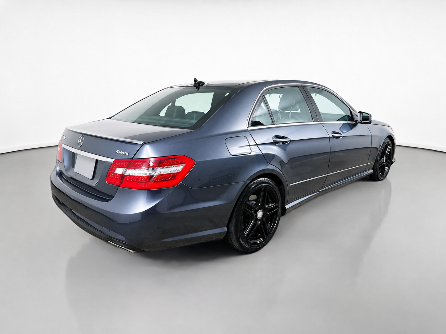Used 2013 Mercedes-Benz E 350 4MATIC Sedan image 6