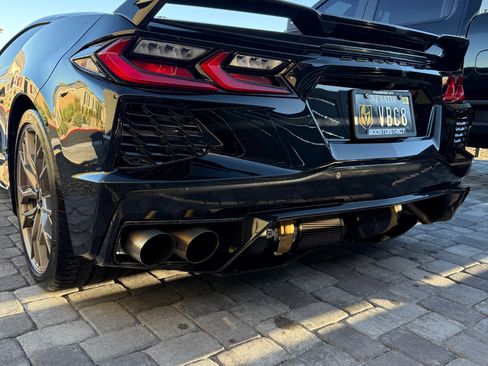 Used 2024 Chevrolet Corvette Stingray Premium Conv w/ Z51 Performance Package image 9