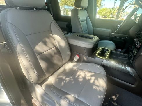 Used 2022 Chevrolet Silverado 3500 LTZ w/ LTZ Plus Package image 11