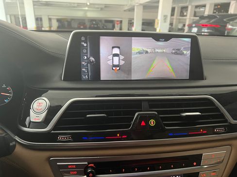 Used 2016 BMW 740i image 20