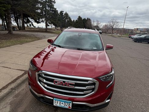 Used 2021 GMC Terrain SLT w/ Infotainment Package II AWD/4WD image 4