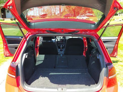Used 2018 Volkswagen GTI S FWD image 15