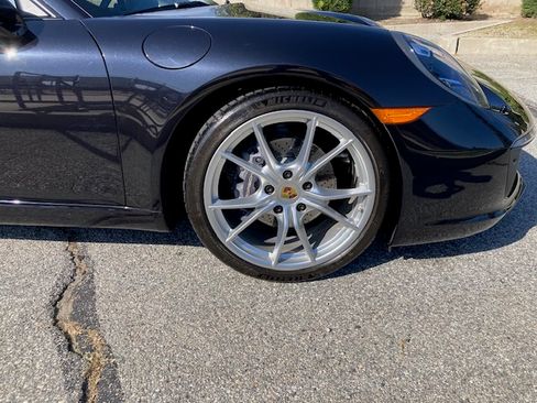 Used 2017 Porsche 911 Carrera image 13