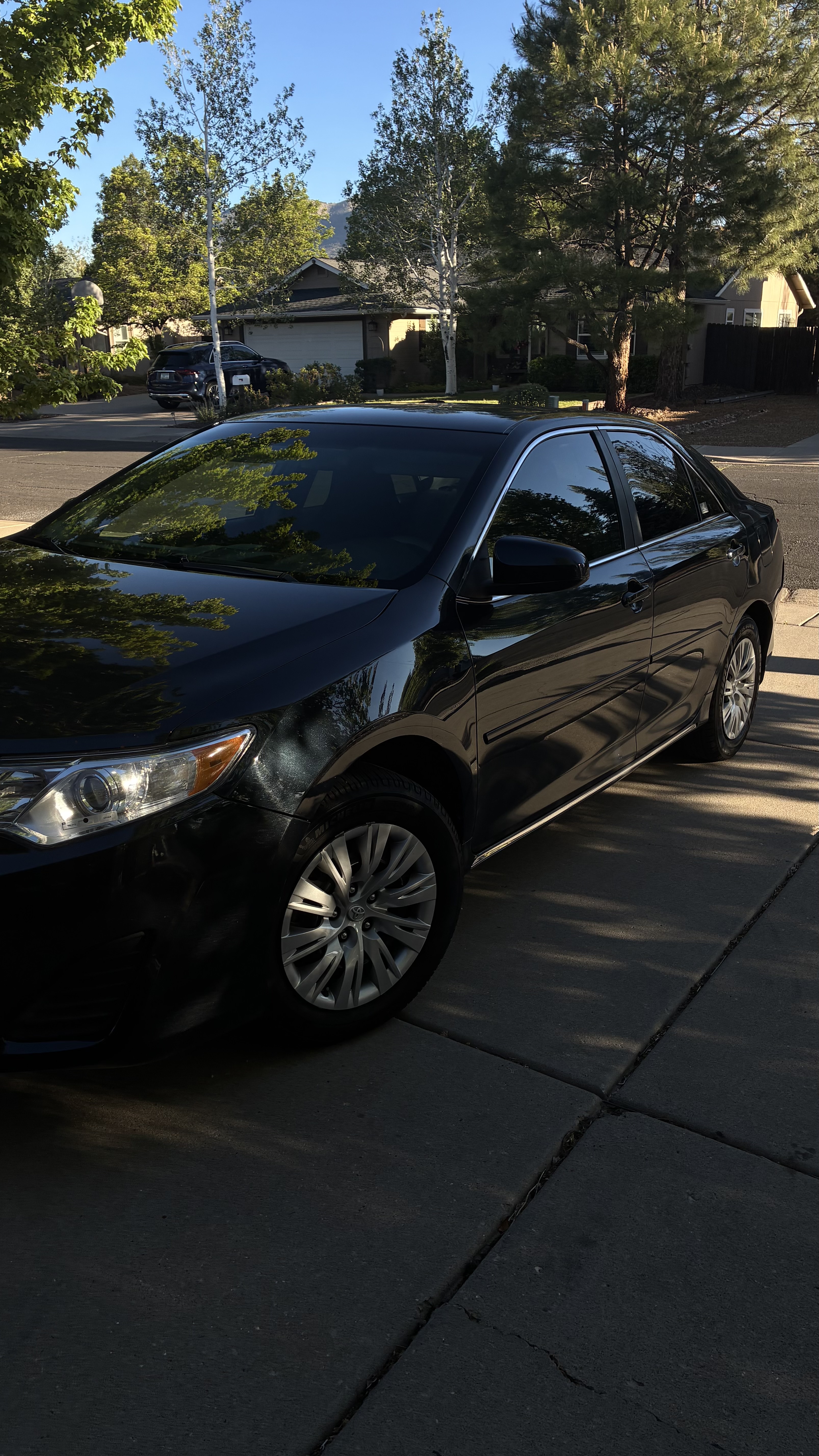 Used 2012 Toyota Camry LE FWD image 9