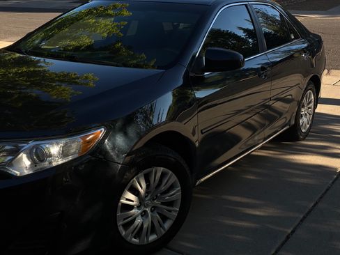 Used 2012 Toyota Camry LE FWD image 9