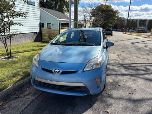 Used 2012 Toyota Prius Plug-In Hybrid image 6