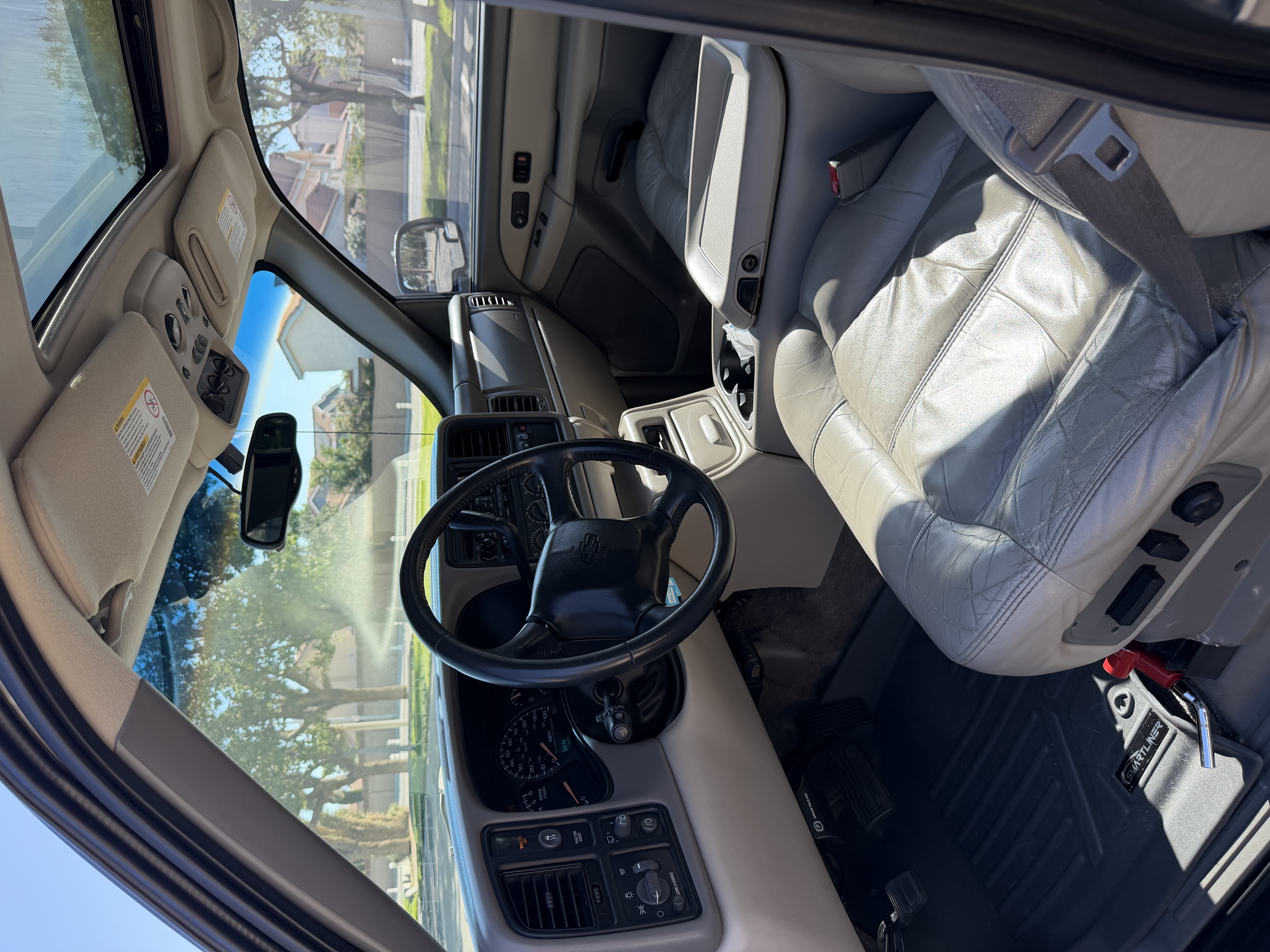Used 2002 Chevrolet Tahoe LT RWD image 11