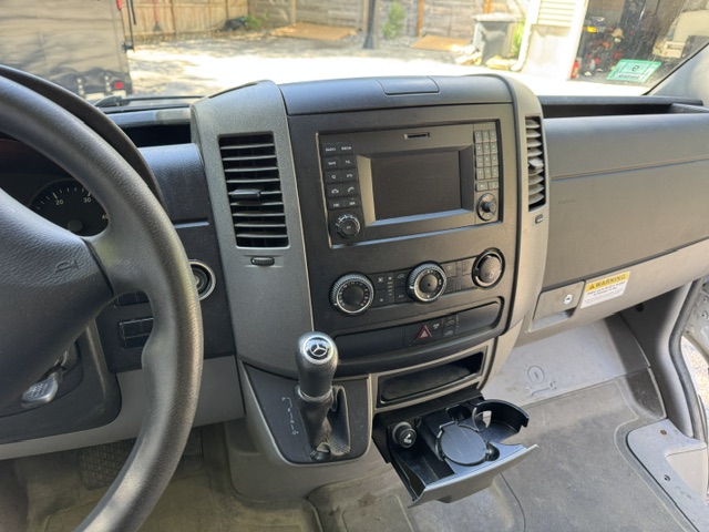 Used 2016 Mercedes-Benz Sprinter 2500 image 16