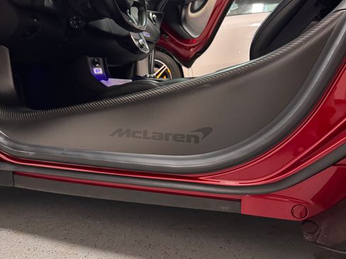 Used 2020 McLaren GT image 13