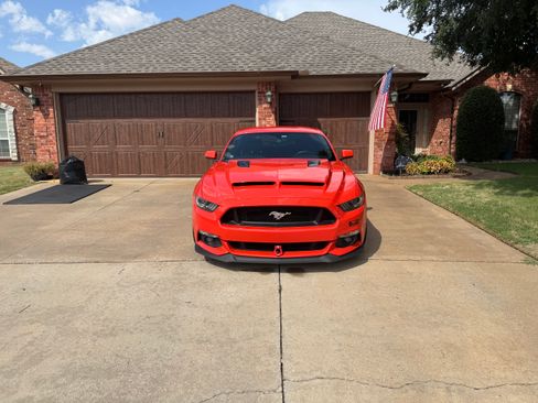 Used 2015 Ford Mustang GT Premium w/ GT Performance Package RWD image 4