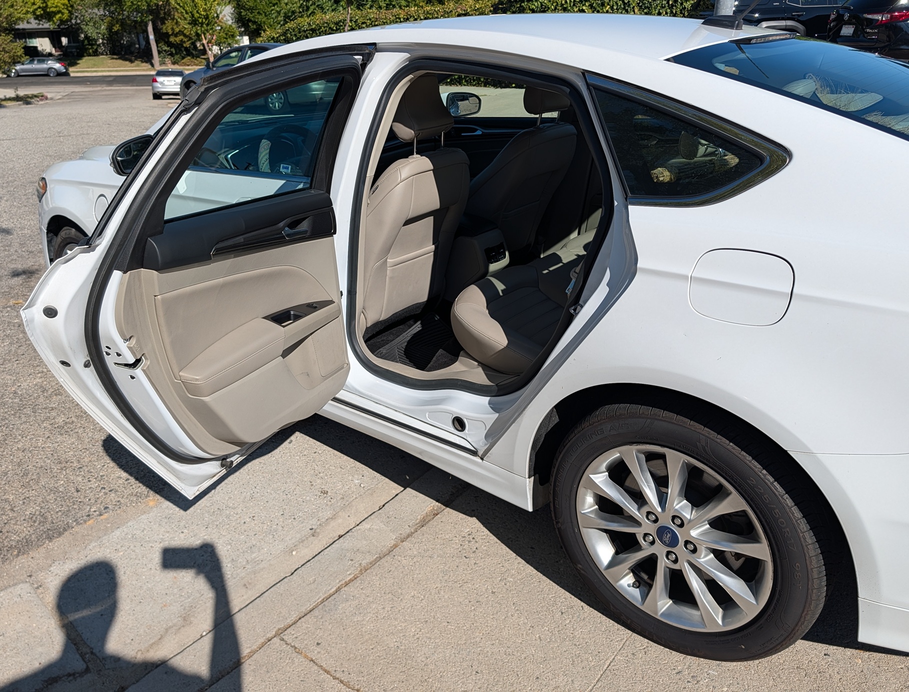 Used 2018 Ford Fusion Energi SE FWD image 11