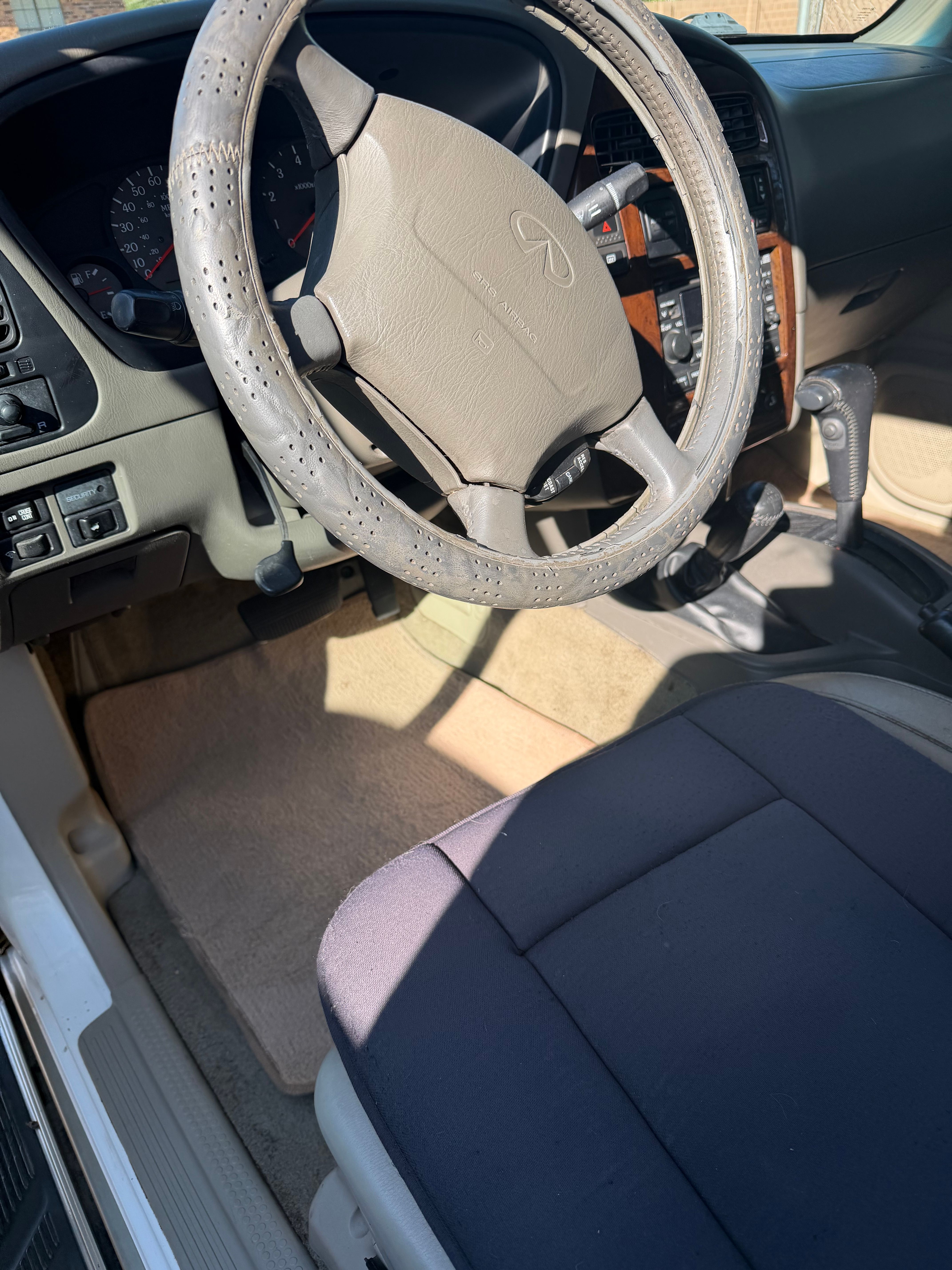 Used 1998 INFINITI QX4 4WD image 10