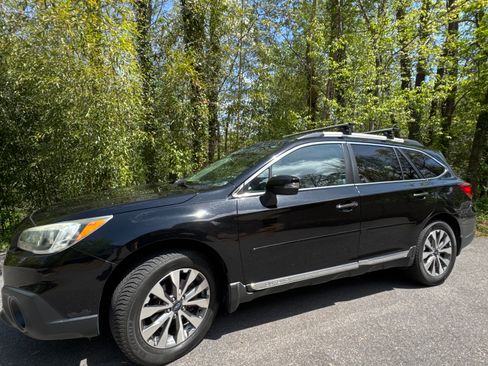 Used 2017 Subaru Outback 2.5i Touring w/ Popular Package #5A AWD/4WD image 1