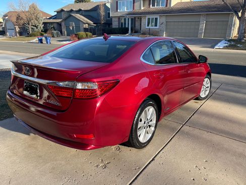 Used 2014 Lexus ES 300h image 9
