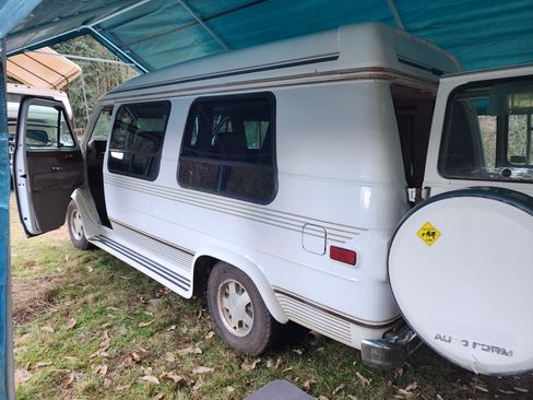 Used 1995 GMC G2500 Vandura image 4
