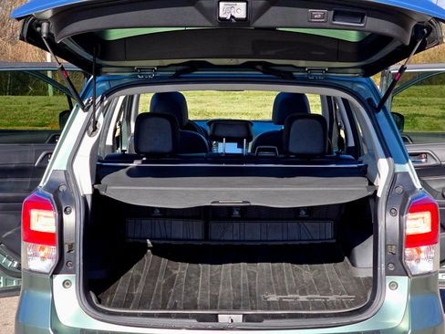 Used 2017 Subaru Forester 2.5i Touring image 21