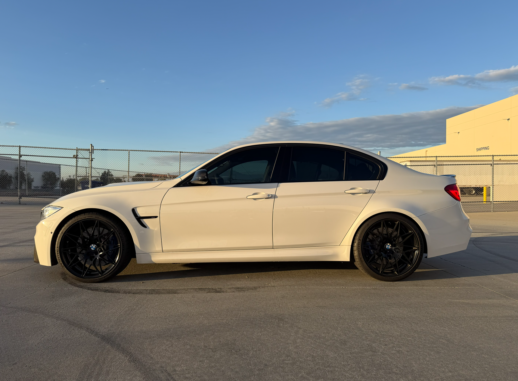 Used 2017 BMW M3 RWD image 9