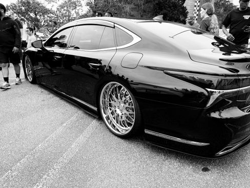 Used 2018 Lexus LS 500 w/ Interior Upgrade Package RWD image 18