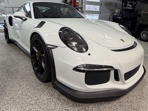 Used 2016 Porsche 911 GT3 RS image 2