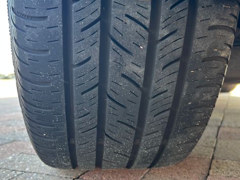 Used 2013 Mercedes-Benz E 350 4MATIC Sedan image 27