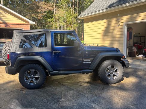 Used 2013 Jeep Wrangler Sport image 2