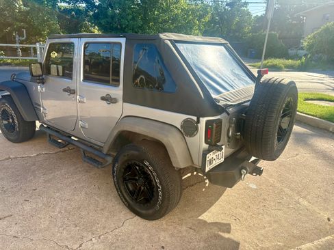 Used 2016 Jeep Wrangler Unlimited Sport w/ Quick Order Package 24S AWD/4WD image 19