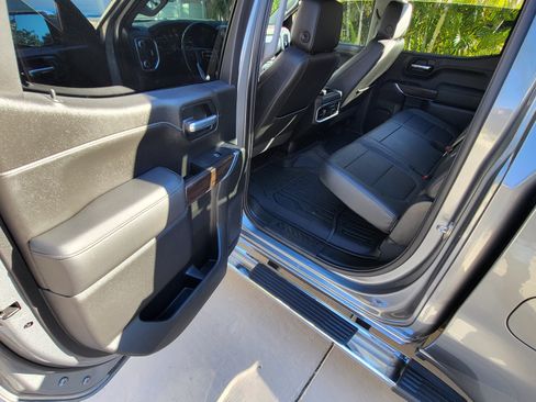 Used 2021 GMC Sierra 1500 SLT w/ SLT Premium Package image 24