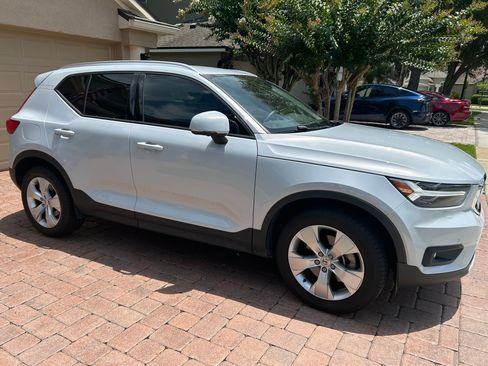 Used 2020 Volvo XC40 T5 Momentum AWD/4WD image 5