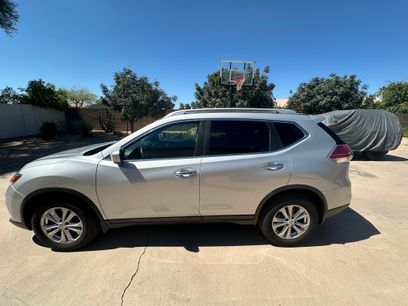 Used 2016 Nissan Rogue SV