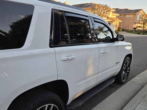 Used 2018 Chevrolet Tahoe Premier image 2