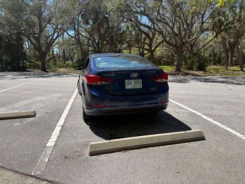 Used 2016 Hyundai Elantra SE image 6